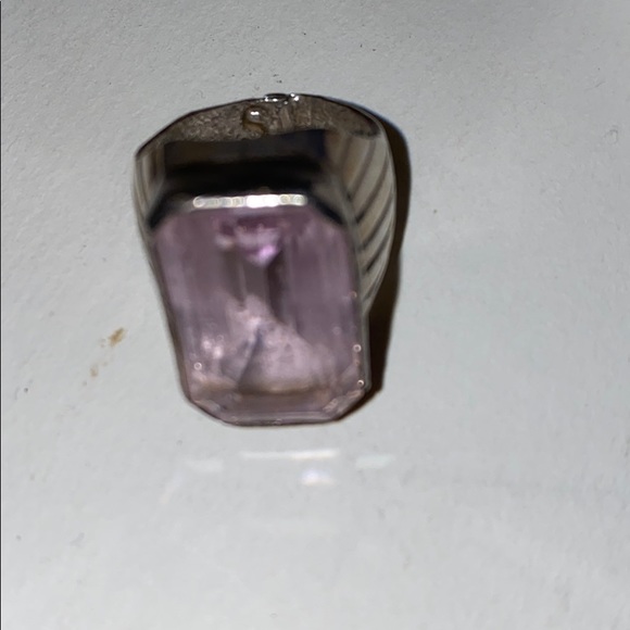 Pretty pink in sterling sliver mount - Picture 1 of 4